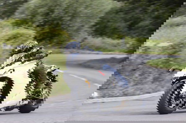2021 SuperSport 950 S Visordown Review