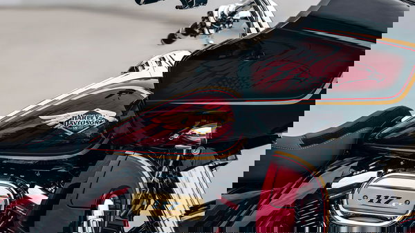 H-D-120th-CVO-Visordown-Review