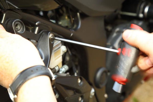 GSX-S750 Givi topbox fit
