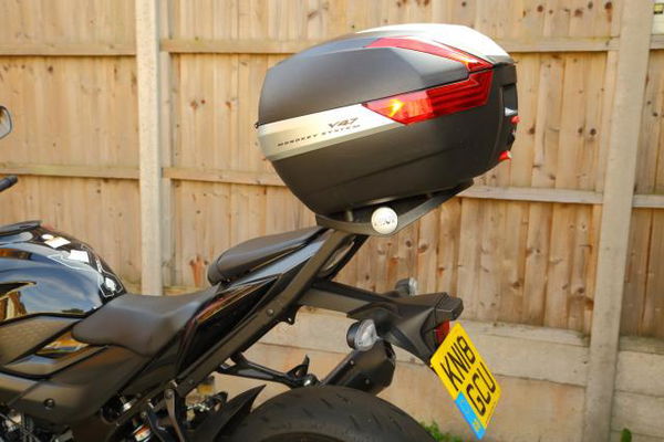 GSX-S750 Givi topbox fit