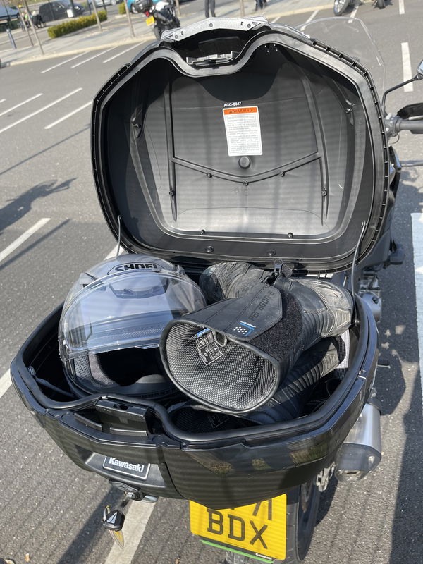 Fits a lid & boots (if you want)