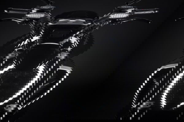 Ducati Diavel V4 road test