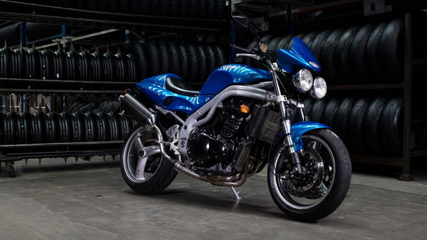 Triumph Speed Triple 955