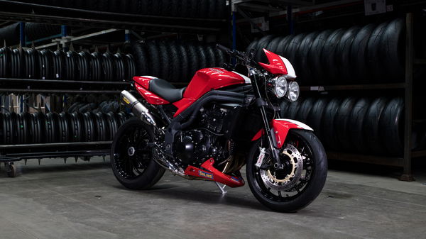 Triumph Speed Triple 1050