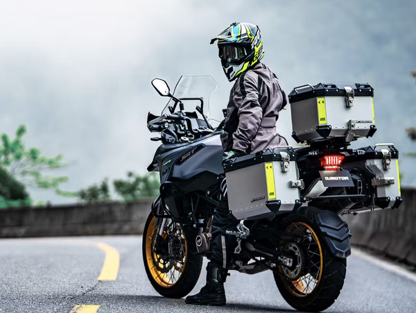 QJMotor SRT 700 SX